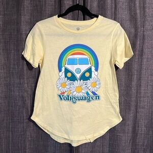 Volkswagen pale yellow tshirt short sleeve groovy size medium